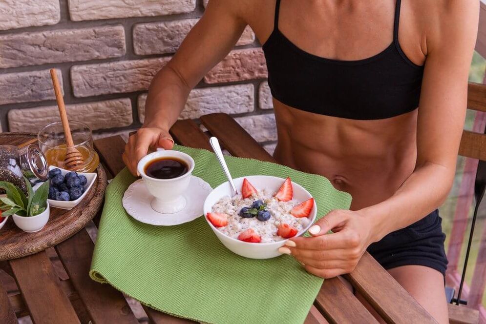 Kalbant apie svorio metimą, pusryčiai yra svarbiausias dienos valgis. 